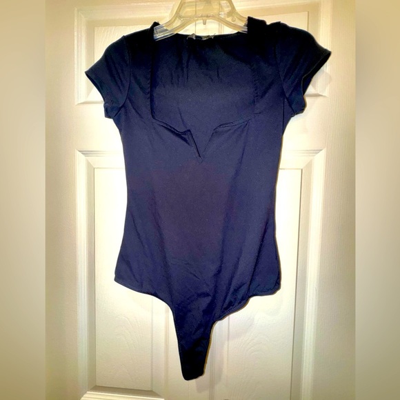 Lulus square neck V notch black Raglan Bodysuit. Snap crotch. Size Small. VGUC - Picture 1 of 11